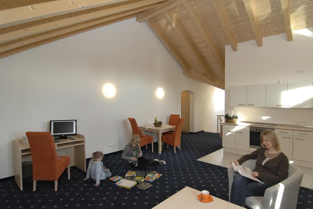 ホテル Landhaus Sixtmuehle タウフキルヘン エクステリア 写真
